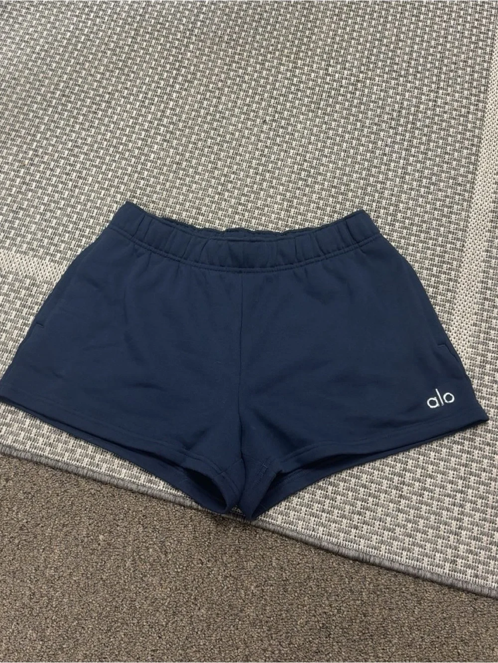 Alo Yoga Accolade Short in Navy